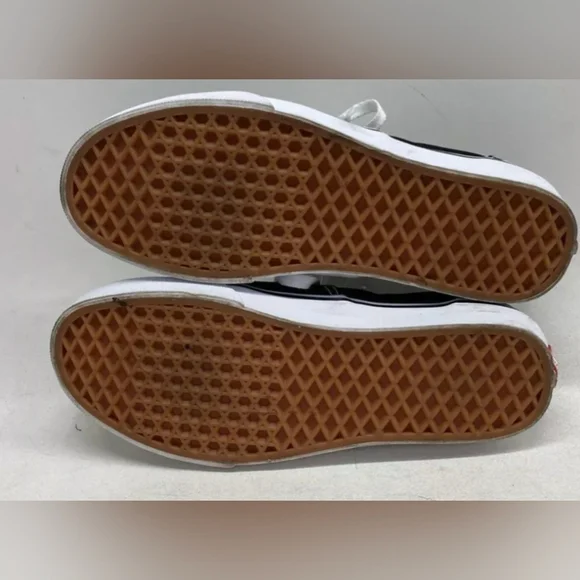 Unisex Vans Black And White Sneakers Size M 9 W 10.5 Like New MSRP $65 - Picture 8 of 8